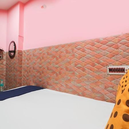 Spot On 49584 Asmi Hotel Hugli-Chinsurah Εξωτερικό φωτογραφία
